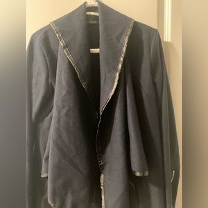 Trench coat in a small, never been worn
